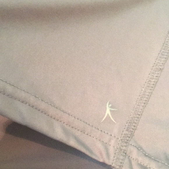 Danskin gray athletic “fear less” graphic sexy yoga gym athletic top S 4-6 NEW - Picture 12 of 16